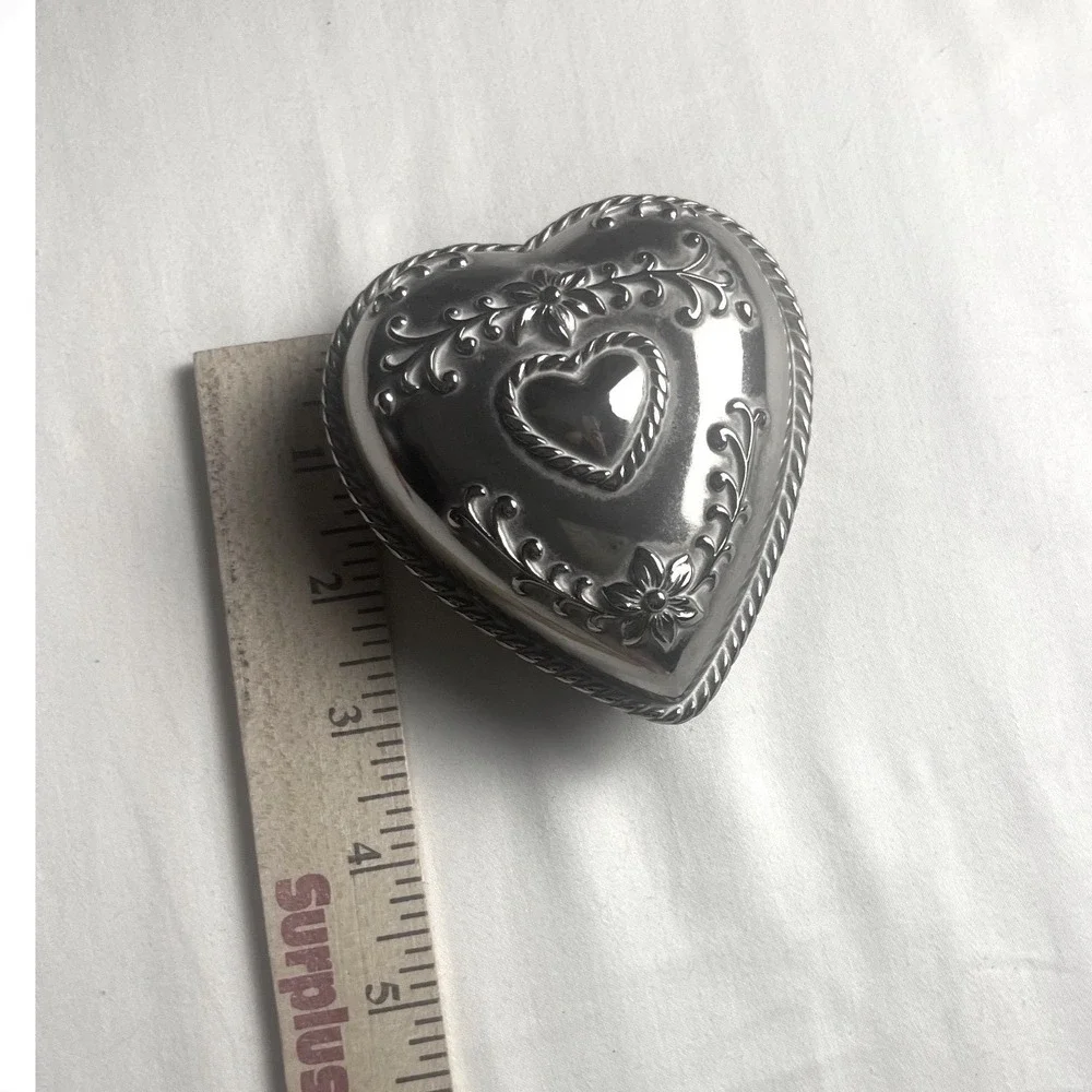 Brighton Silver‎ Tone Heart Trinket Box Floral Rope Edge Jewelry Keepsake